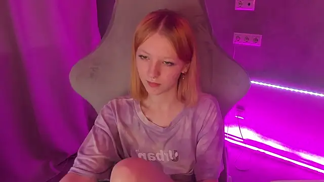 Emma Dusk online show from July 13, 2026, 1:08 am