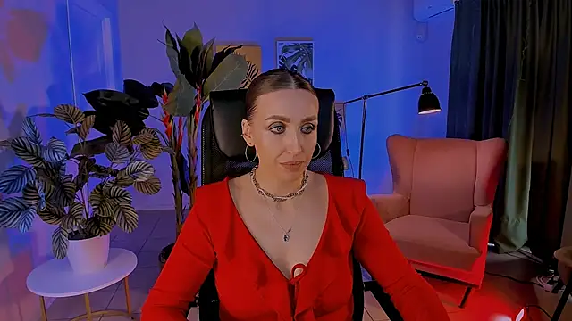 Snapshot of MonicaRiley chatting on June 2, 2026, 3:25 pm MonicaRiley online show from June 2, 2026, 3:25 pm