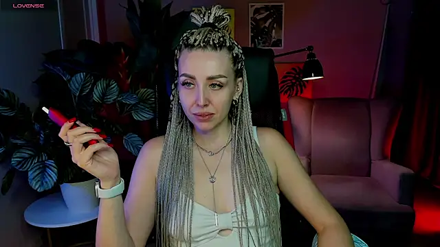 Snapshot of MonicaRiley chatting on June 17, 2026, 4:30 pm MonicaRiley online show from June 17, 2026, 4:30 pm