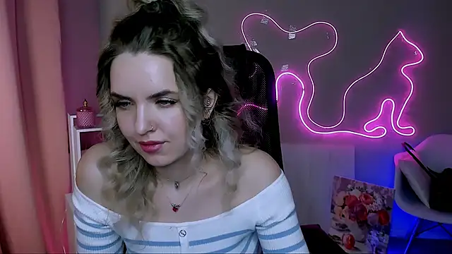 AliceSmite online show from March 10, 2026, 3:28 pm