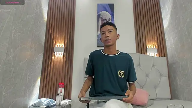 patrick lovee online show from April 7, 2026, 1:44 pm