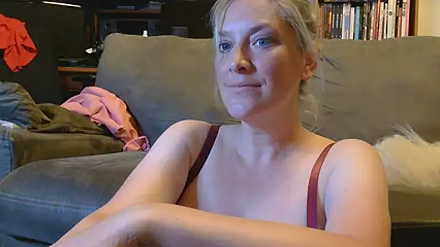 MistyMountains96 online show from June 17, 2026, 3:09 am