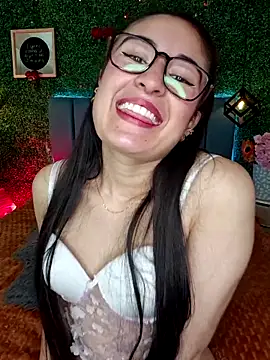 Cataa Hill online show from May 6, 2026, 3:24 am