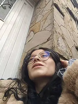 Naomimolie online show from March 16, 2026, 11:36 am