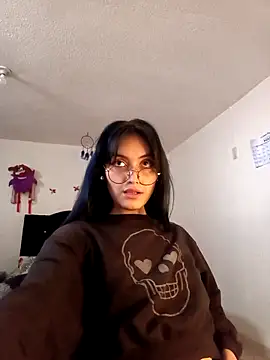 Snapshot of naomi_unu chatting on March 6, 2026, 6:26 pm naomi unu online show from March 6, 2026, 6:26 pm