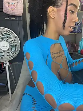 Snapshot of georgis__ chatting on March 9, 2026, 1:37 pm georgis online show from March 9, 2026, 1:37 pm