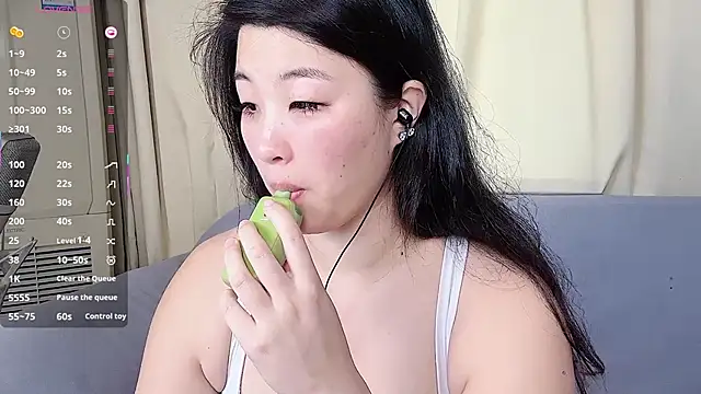 Tavie1744 online show from July 1, 2026, 11:15 pm