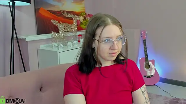 maxinemouse online show from March 7, 2026, 12:02 pm