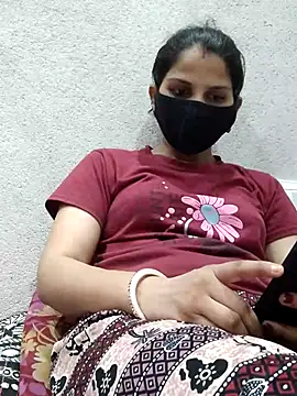 lovelypooja93 online show from August 5, 2026, 3:59 pm
