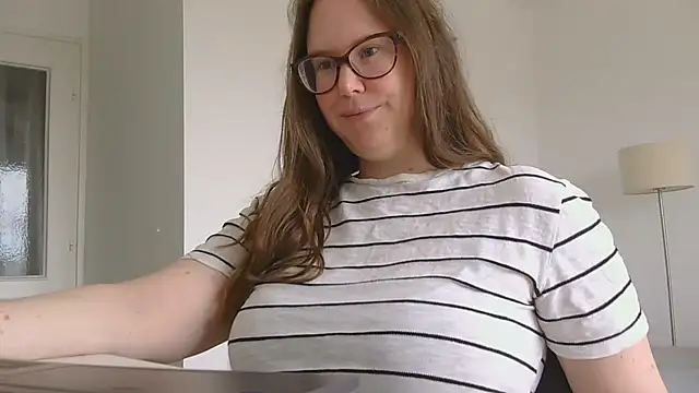 Snapshot of CelineThompson chatting on May 15, 2026, 11:50 am CelineThompson online show from May 15, 2026, 11:50 am