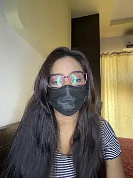 nikki catz online show from April 18, 2026, 4:16 am