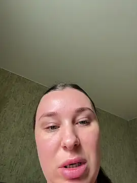 sweetie El online show from March 28, 2026, 7:41 am