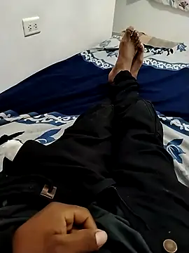 Snapshot of loucer chatting on March 3, 2026, 3:29 pm loucer online show from March 3, 2026, 3:29 pm