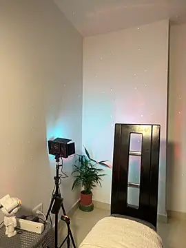 zhara 1198 online show from April 22, 2026, 12:28 pm