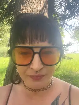 Xlilli69X online show from April 20, 2026, 1:58 pm