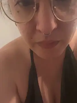 Snapshot of Xlilli69X chatting on April 26, 2026, 5:10 pm Xlilli69X online show from April 26, 2026, 5:10 pm