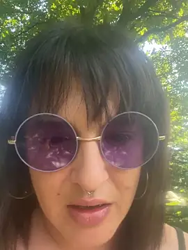 Snapshot of Xlilli69X chatting on May 21, 2026, 2:35 pm Xlilli69X online show from May 21, 2026, 2:35 pm
