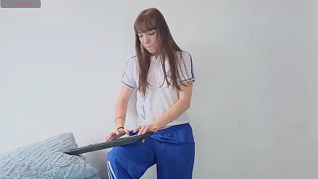 Ashly pinkxx online show from April 18, 2026, 7:58 pm