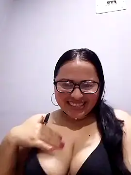 violetapeeveet online show from March 16, 2026, 5:35 am