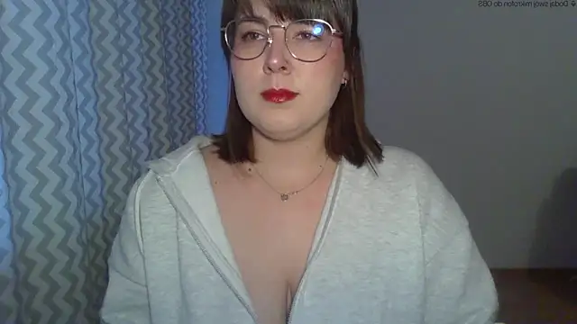 ClaraHard online show from April 22, 2026, 5:25 pm
