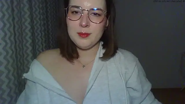 ClaraHard online show from May 8, 2026, 8:25 pm
