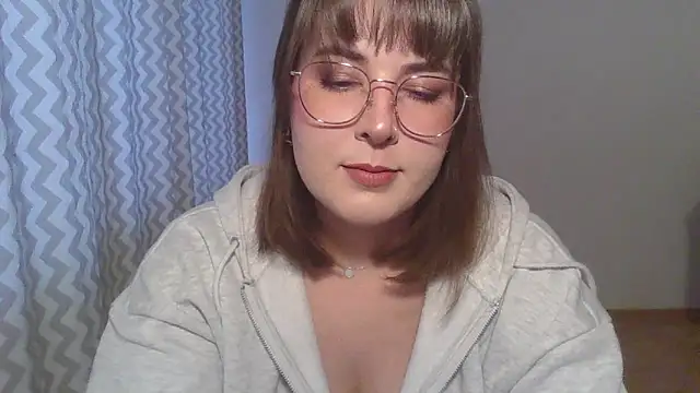 ClaraHard online show from June 11, 2026, 6:17 pm