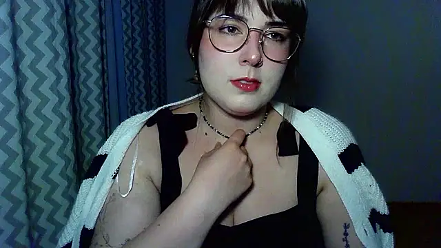ClaraHard online show from July 12, 2026, 6:43 pm