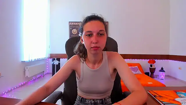 Snapshot of Ellina_Star chatting on July 14, 2026, 8:19 am Ellina Star online show from July 14, 2026, 8:19 am