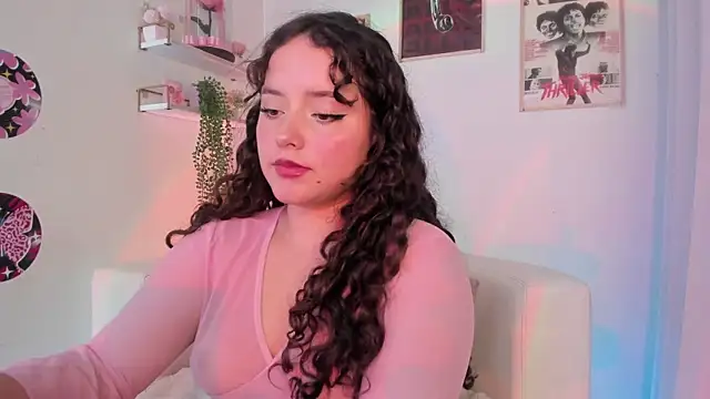 Snapshot of Ally_belle chatting on July 3, 2026, 7:09 pm Ally belle online show from July 3, 2026, 7:09 pm