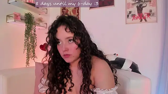 Snapshot of Ally_belle chatting on July 23, 2026, 10:40 pm Ally belle online show from July 23, 2026, 10:40 pm
