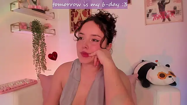Snapshot of Ally_belle chatting on July 31, 2026, 12:10 am Ally belle online show from July 31, 2026, 12:10 am