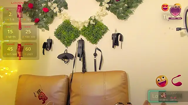 Sacha Rosse online show from April 12, 2026, 3:33 am