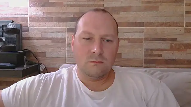 lustonfan online show from May 16, 2026, 12:48 pm