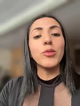SamanthaWalker  online show from June 23, 2026, 3:10 pm