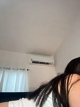 Cristal Williams online show from April 4, 2026, 12:02 pm