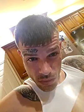 CrystalNBubba online show from March 5, 2026, 4:30 am