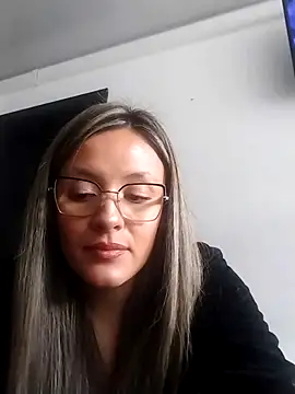 CynthiaMore online show from May 18, 2026, 4:13 pm