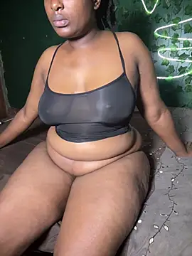 Sollybunny online show from June 3, 2026, 3:42 am