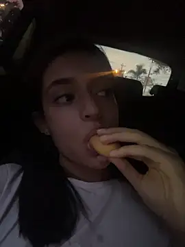 leilani X online show from March 25, 2026, 10:54 am