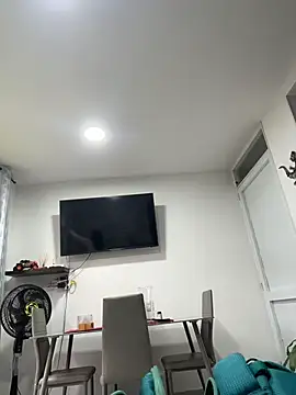 leilani X online show from April 5, 2026, 12:13 pm