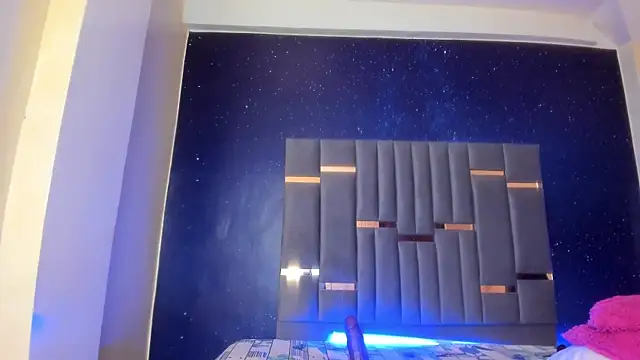 ChannelQueen online show from April 9, 2026, 3:39 am