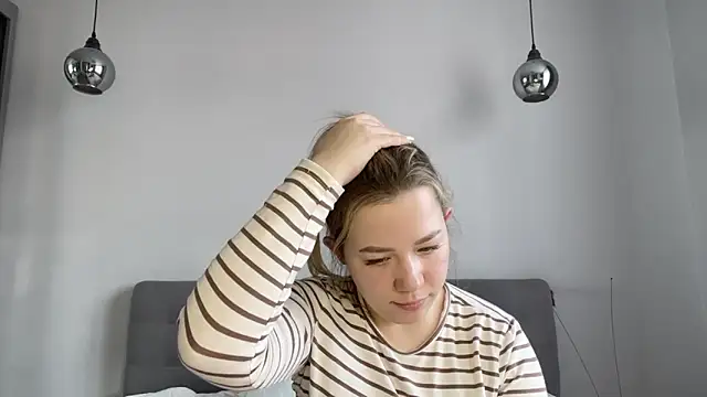 alyrasun online show from March 27, 2026, 8:26 am