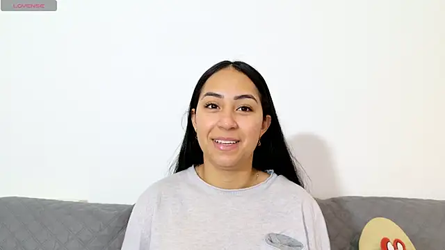 vanessaadol online show from May 7, 2026, 8:42 am