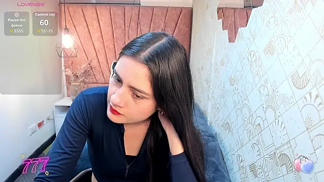 Zoe  Taylor   online show from March 25, 2026, 12:00 pm