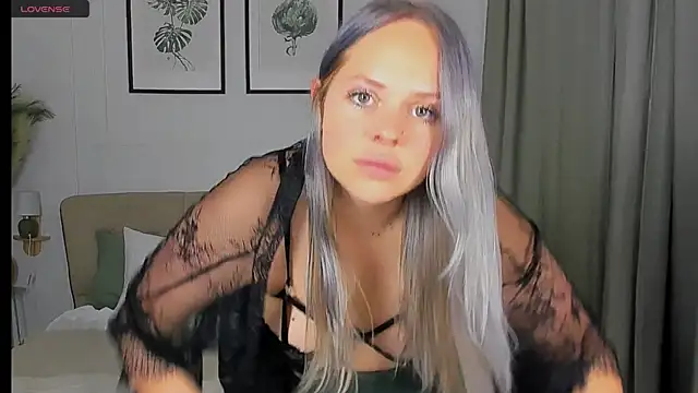 Nikolla  online show from June 13, 2026, 9:24 pm