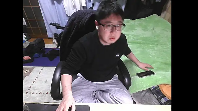 Snapshot of hide39 chatting on March 14, 2026, 5:07 pm hide39 online show from March 14, 2026, 5:07 pm