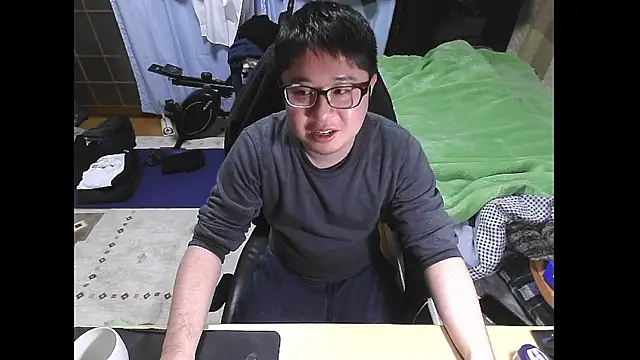 Snapshot of hide39 chatting on March 17, 2026, 3:04 pm hide39 online show from March 17, 2026, 3:04 pm