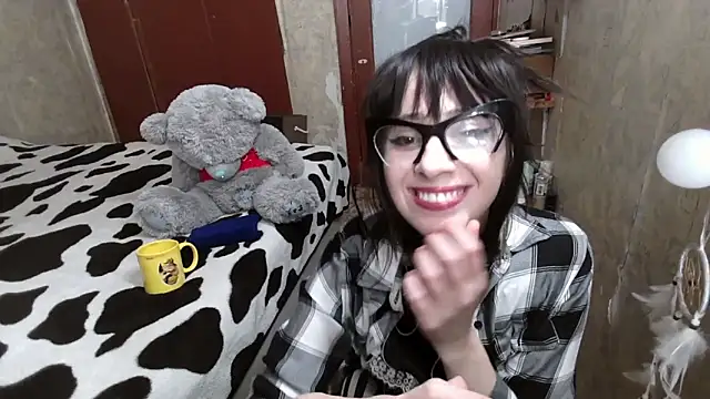 Barbie Rococo online show from April 19, 2026, 4:17 pm