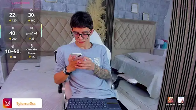 TylerCross  online show from April 9, 2026, 8:25 pm