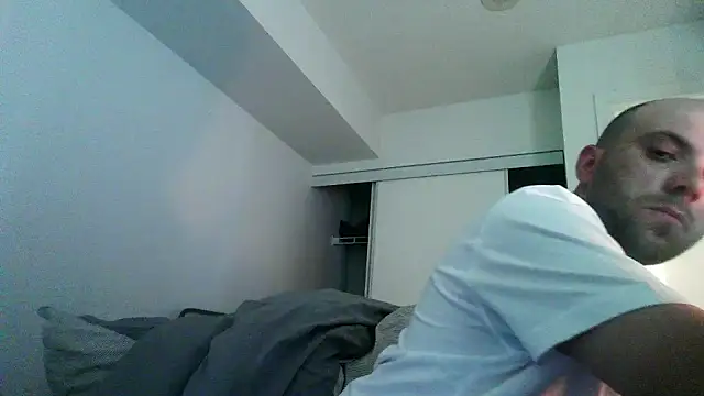 Snapshot of experiencelove chatting on May 4, 2026, 9:44 pm experiencelove online show from May 4, 2026, 9:44 pm